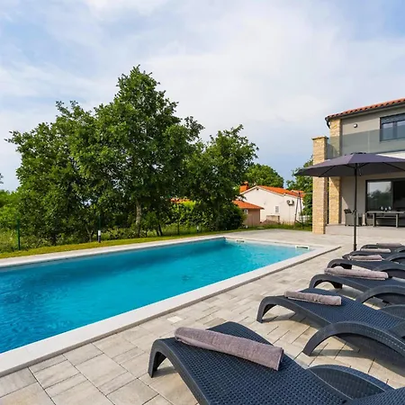Cozy In With Private Swimming Pool, Be Inside Or Outside Labin (Istria)